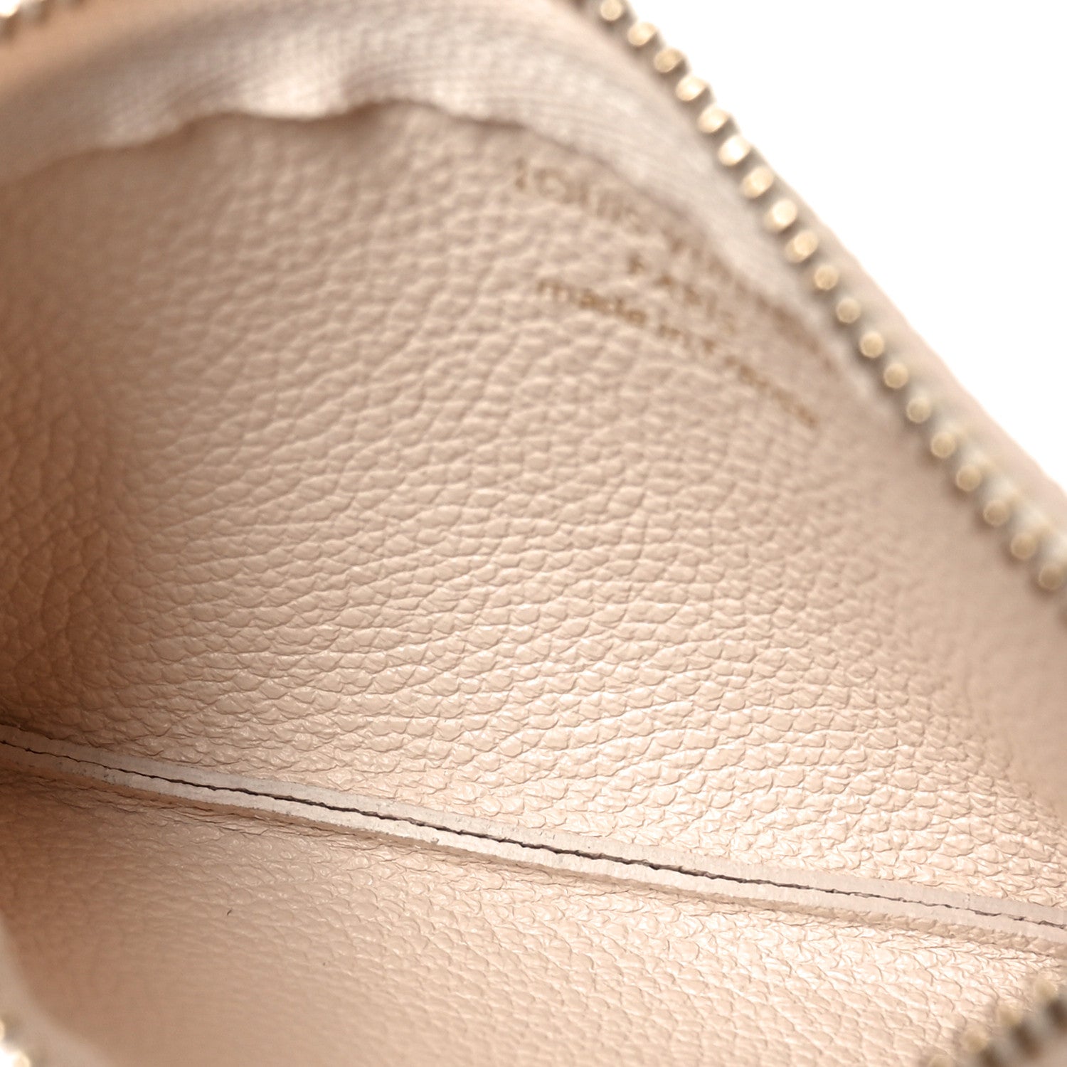 Louis Vuitton Empreinte Monogram Giant Key Pouch Dream Beige 5 of 7