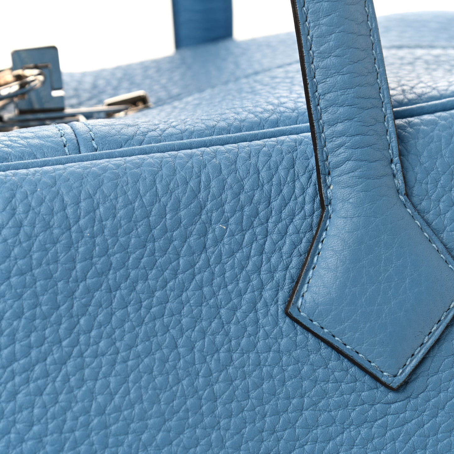 Taurillon Clemence Victoria II 35 Bleu Paradis