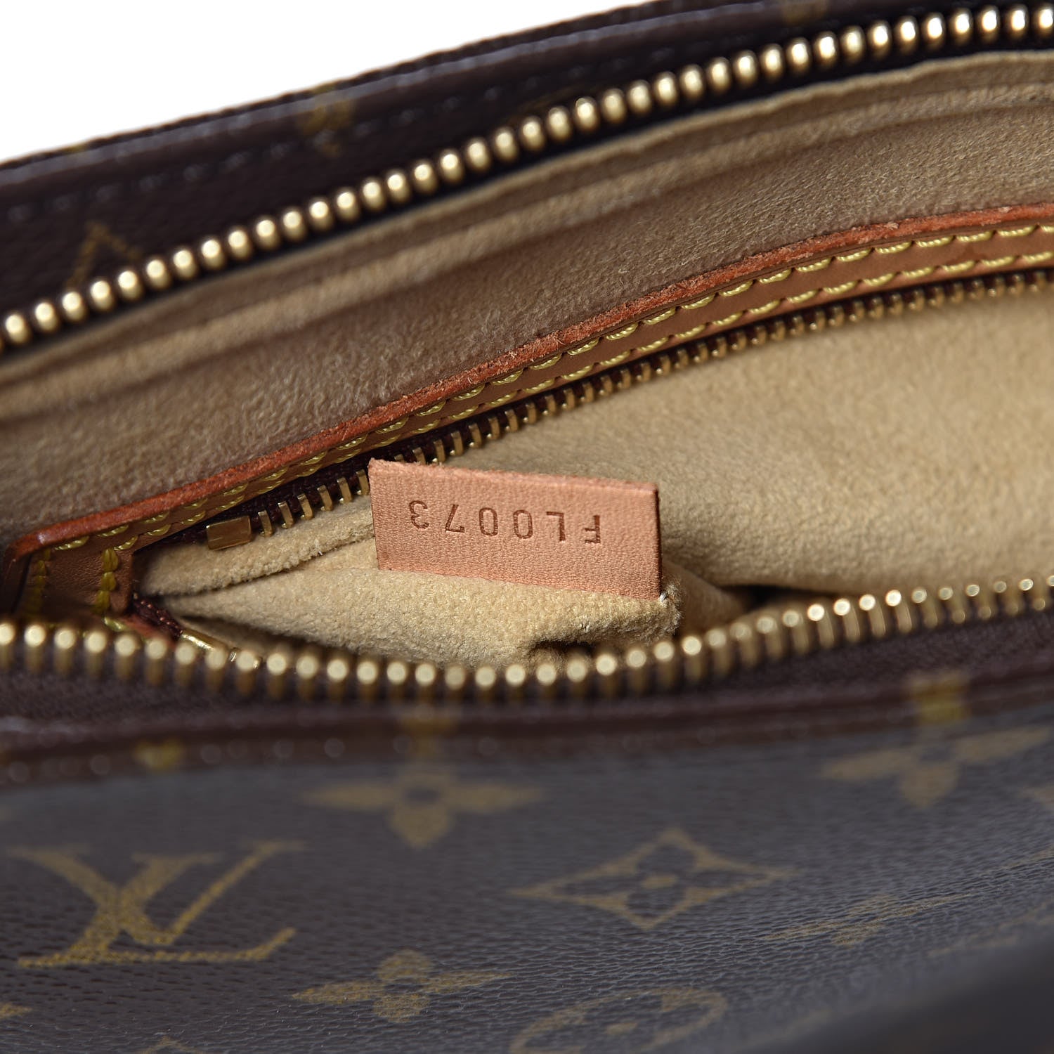 Louis Vuitton Monogram Looping MM 7 of 17