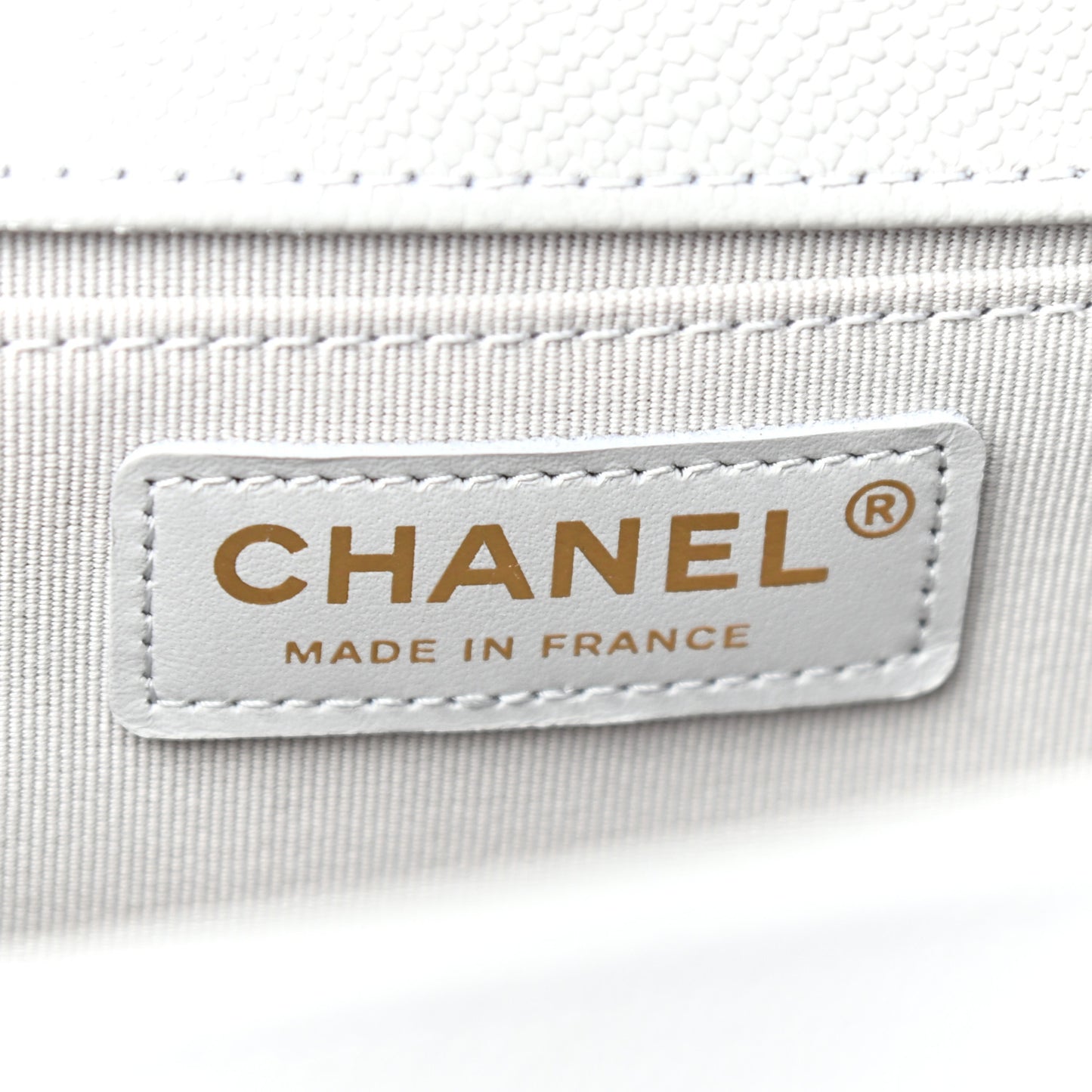 Caviar Quilted Medium Boy Flap Light Grey