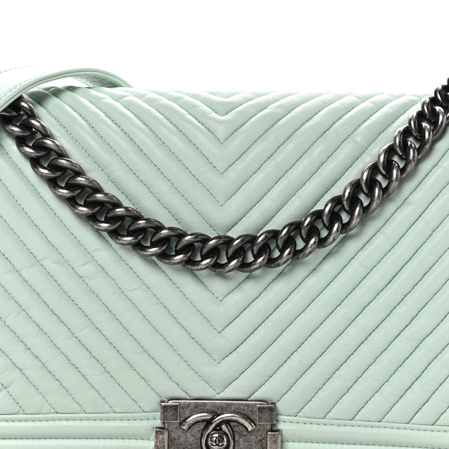 Wrinkled Lambskin Chevron Quilted New Medium Boy Flap Light Green