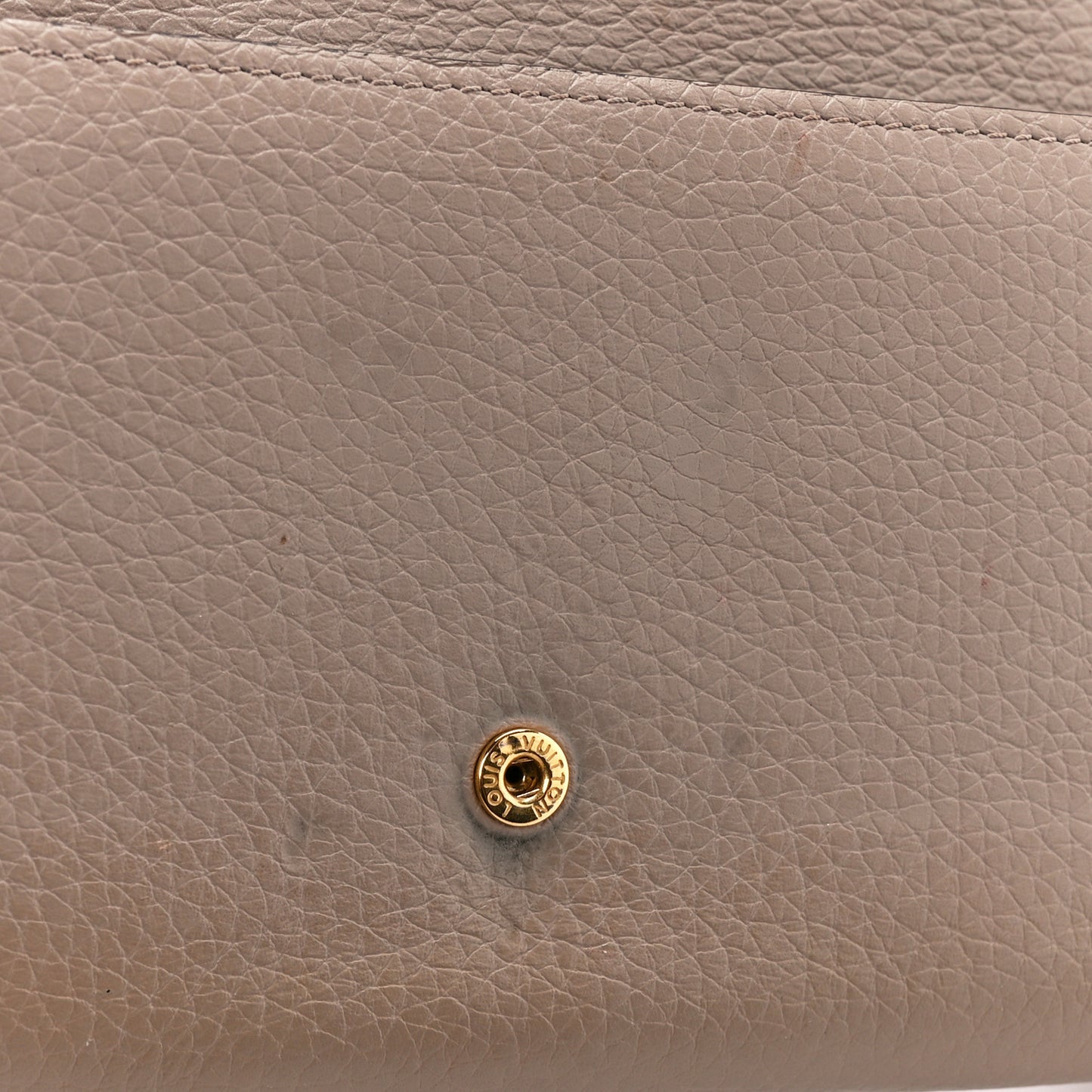 Taurillon Capucines Wallet Galet