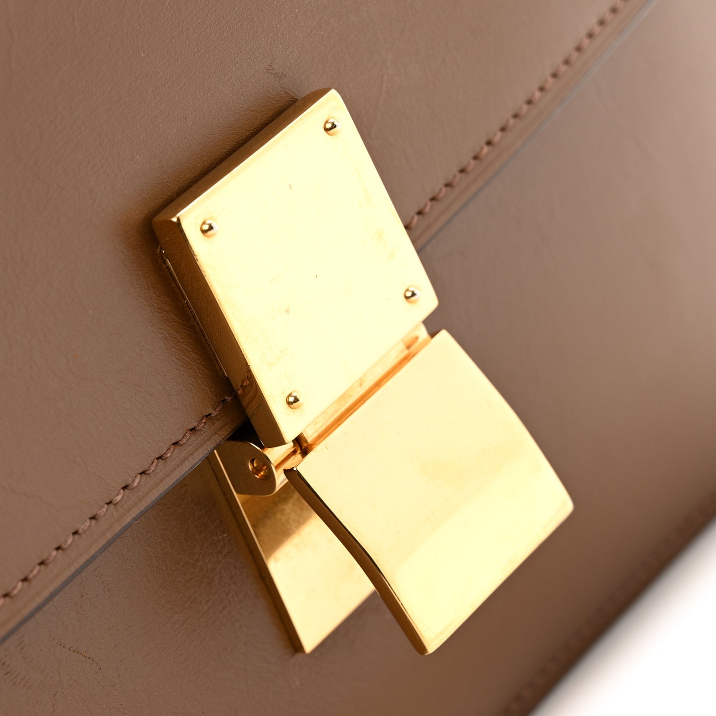 Box Calfskin Medium Classic Box Flap Bag Camel