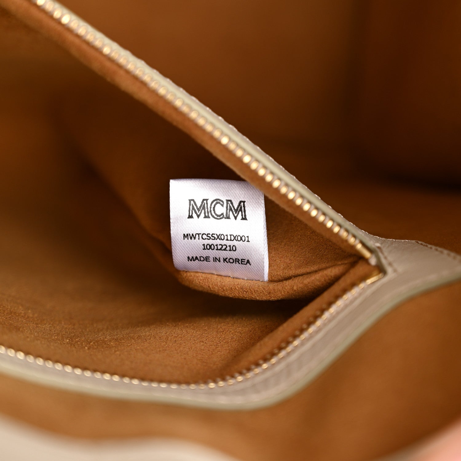 MCM Calfskin Large Munchen Tote White 6 of 11