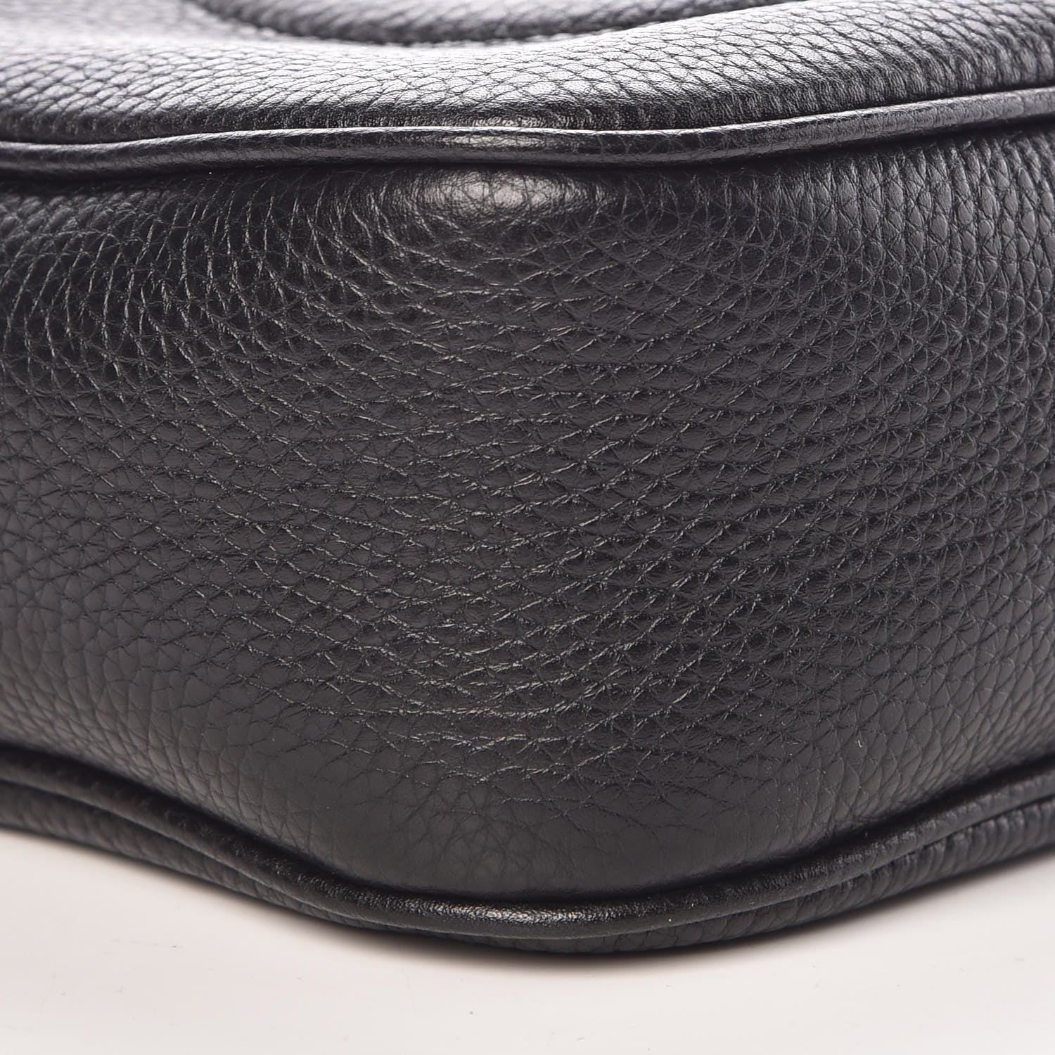 Gucci Pebbled Calfskin Small Soho Disco Bag Black 8 of 9