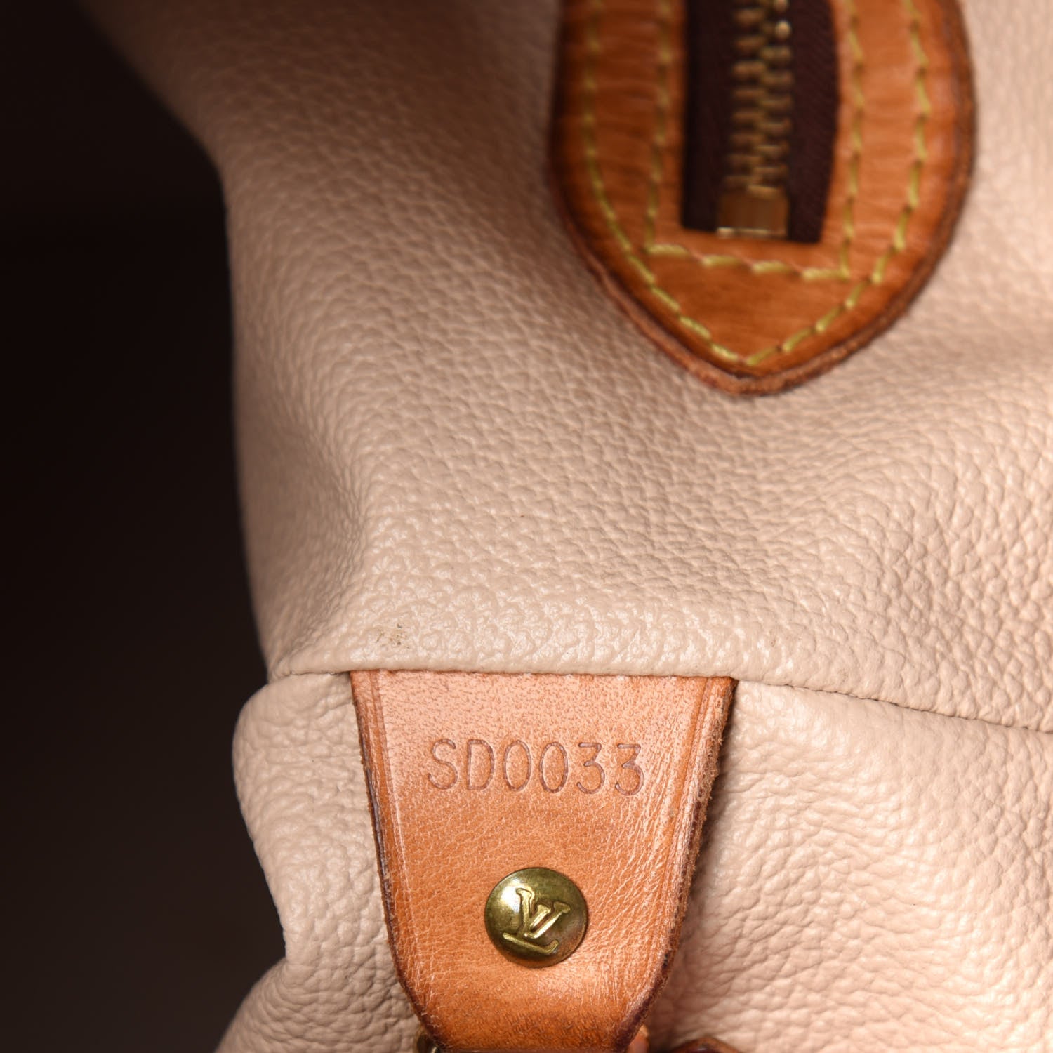 Louis Vuitton Monogram Petit Bucket 23 7 of 20