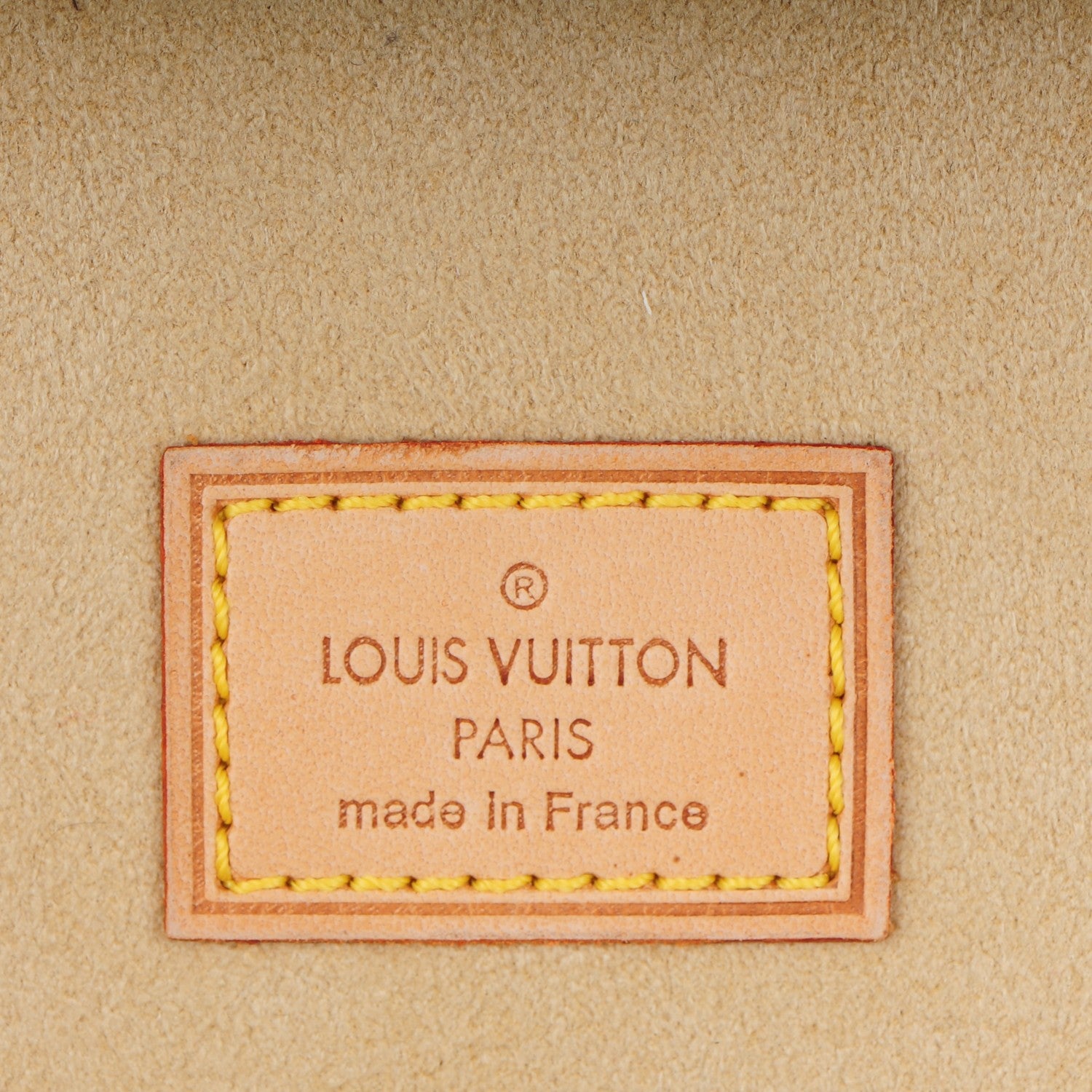 Louis Vuitton 18k Yellow Gold Diamond Clous Bracelet 15 8 of 11