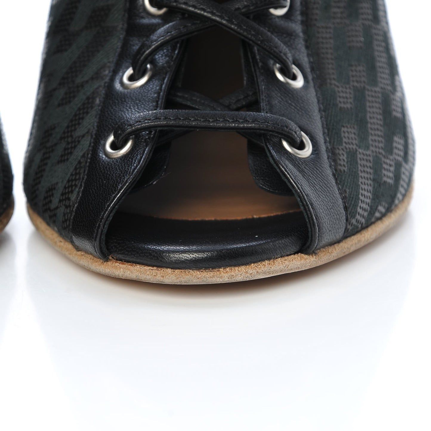 Nappa Perfore Grenade Pumps 36.5 Black