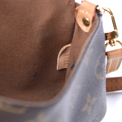 Louis Vuitton Monogram Pochette Friendly 7 of 16