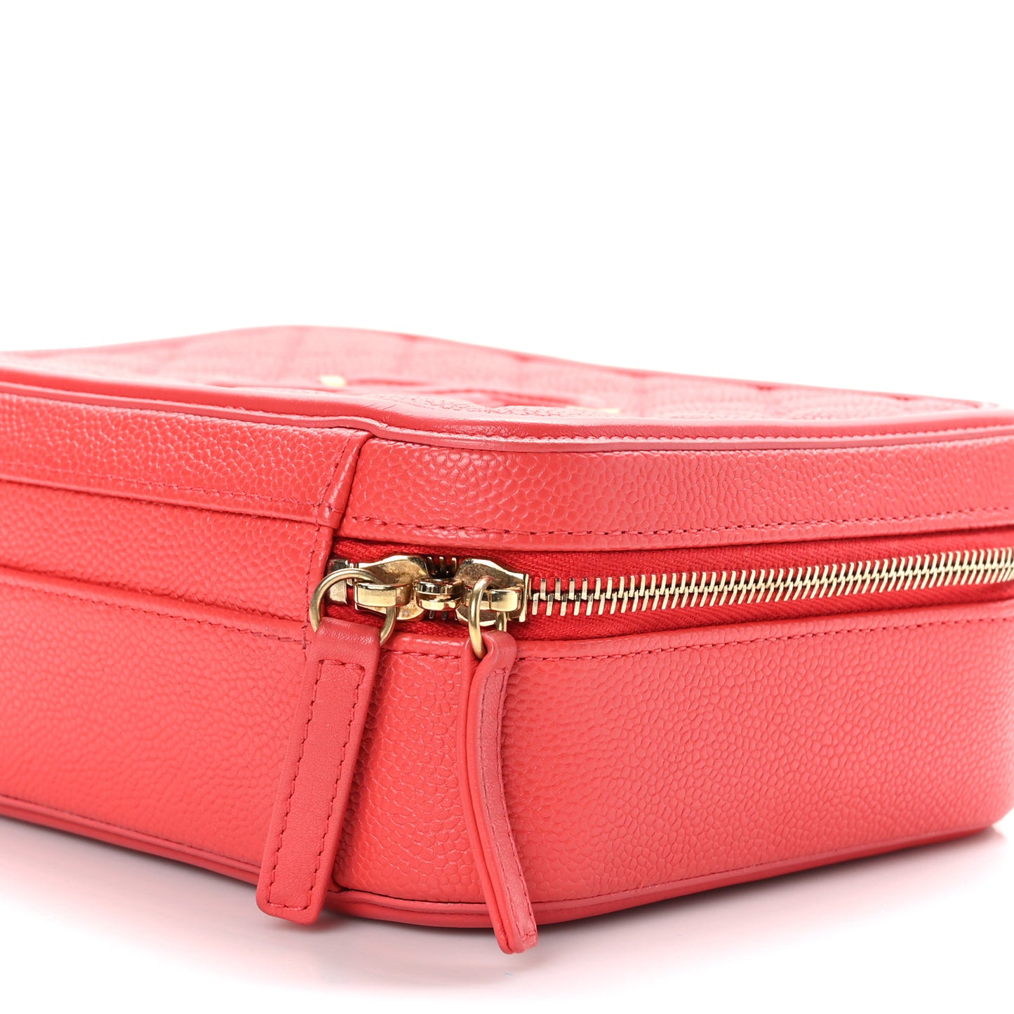Caviar Quilted Medium CC Filigree Vanity Case Coral