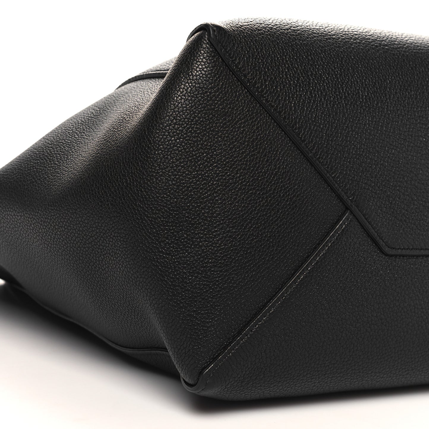 Soft Grained Calfskin Small Belt Cabas Phantom Black