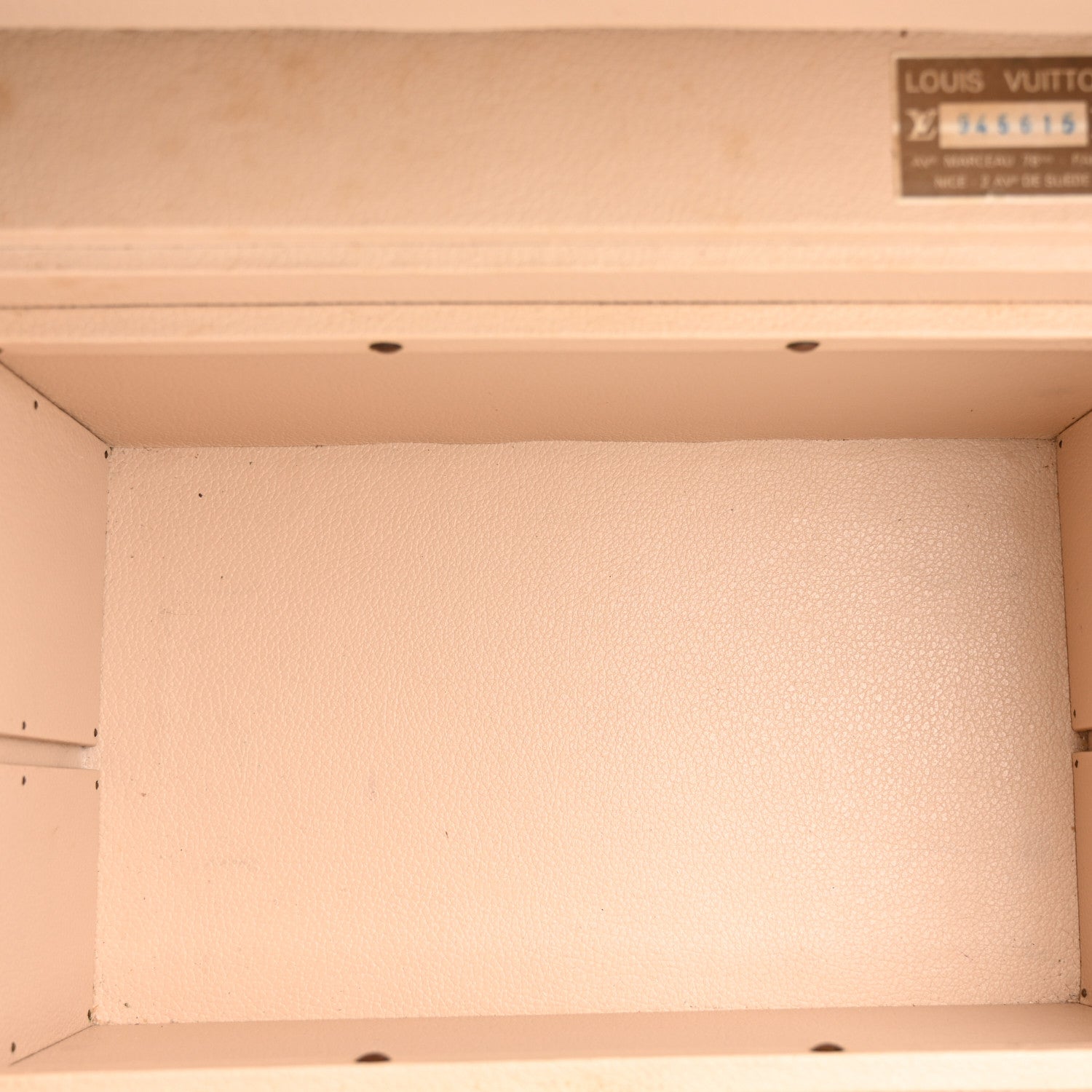 Louis Vuitton Monogram Boite Pharmacie Toiletry Case 5 of 20