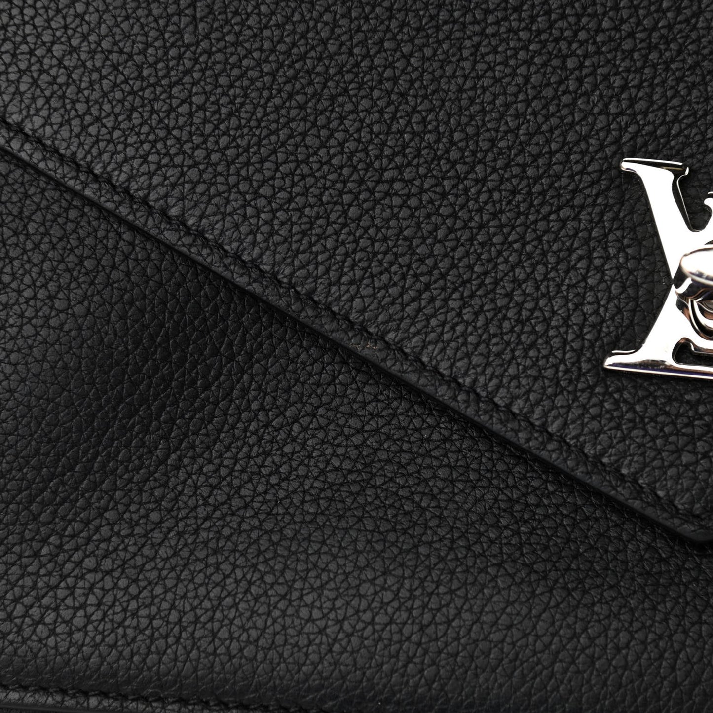 Soft Calfskin My Lockme Pochette Black