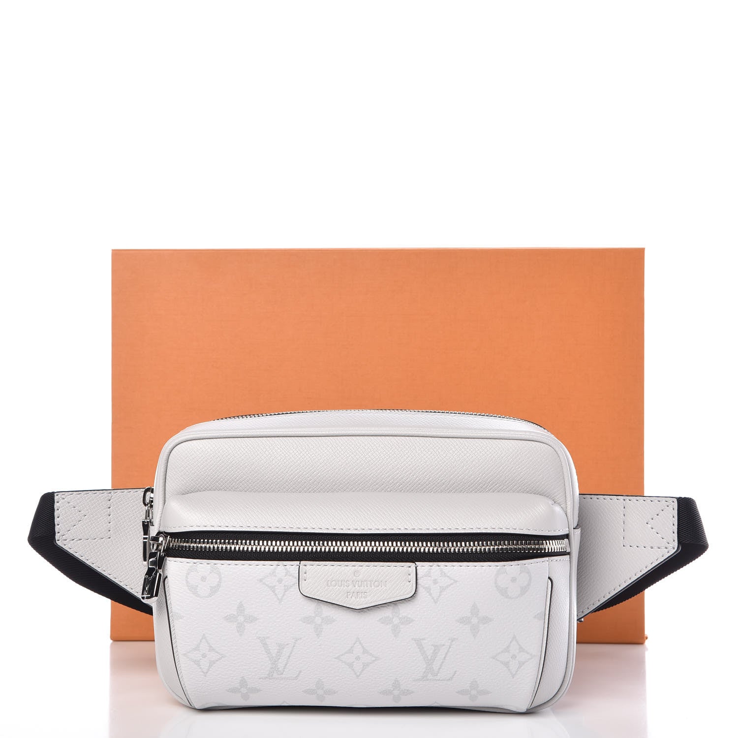 Louis Vuitton Taiga Monogram Outdoor Bumbag White 8 of 8