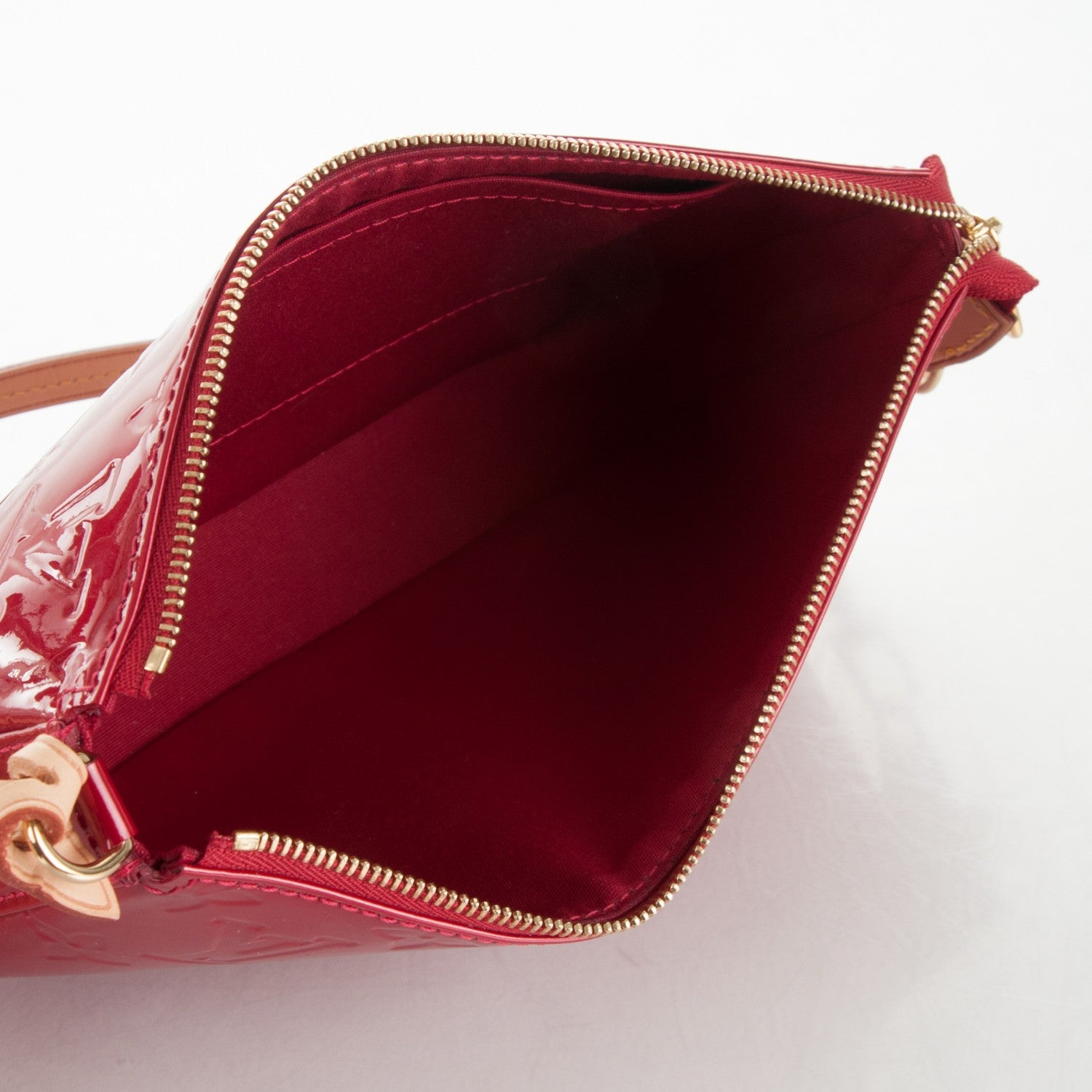 Louis Vuitton Vernis Pochette Accessories NM Pomme D'Amour 6 of 7