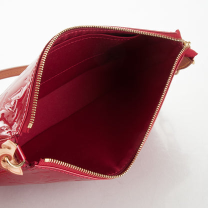 Louis Vuitton Vernis Pochette Accessories NM Pomme D'Amour 6 of 7