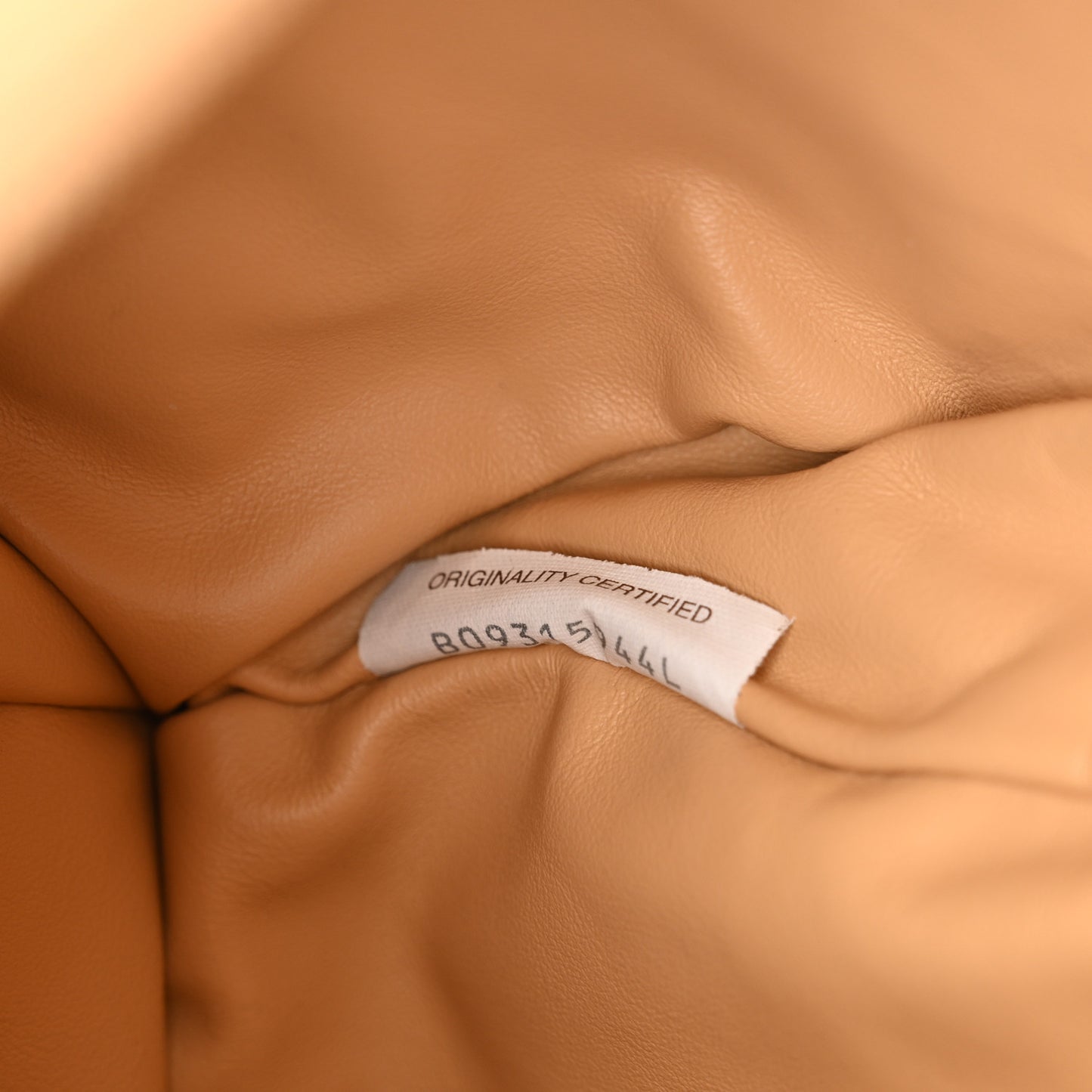 Nappa Intrecciato Mini BV Twist Almond