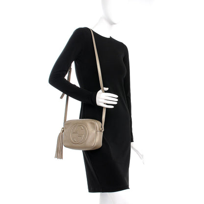 Gucci Metallic Pebbled Calfskin Small Soho Disco Bag Golden Beige 2 of 8