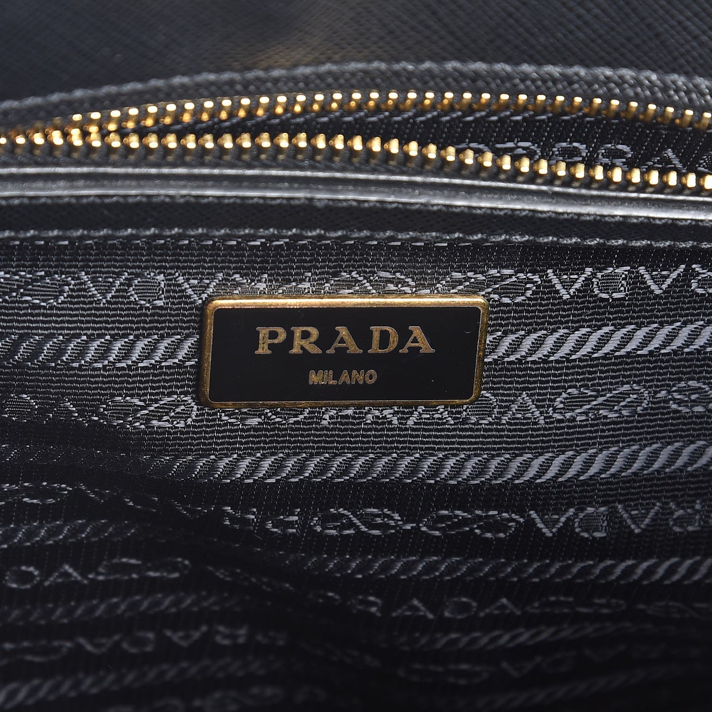 Saffiano Small Galleria Double Zip Tote Black