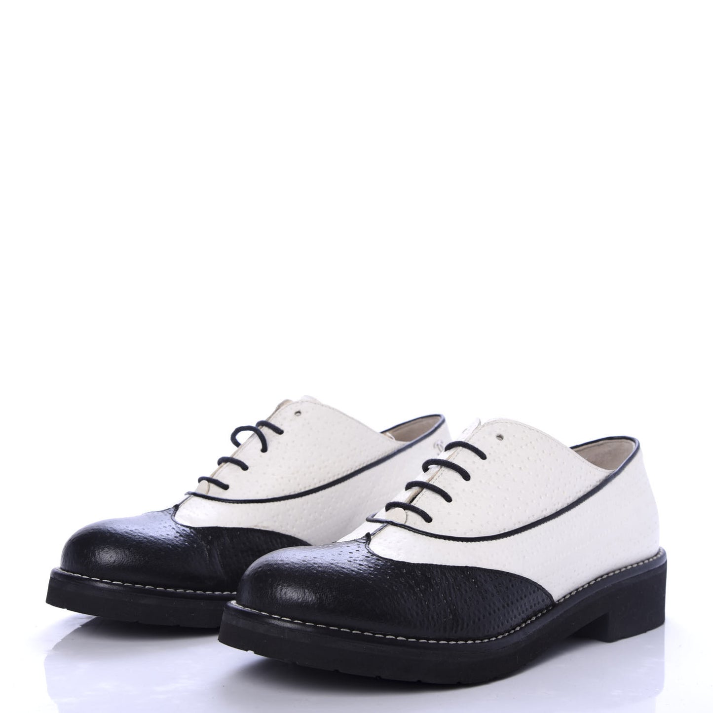 Calfskin Embossed Lace Up Oxfords 37 White Black