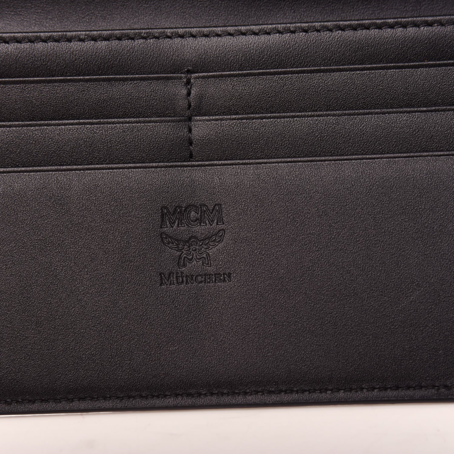 MCM Grained Calfskin Wallet Black White 6 of 6