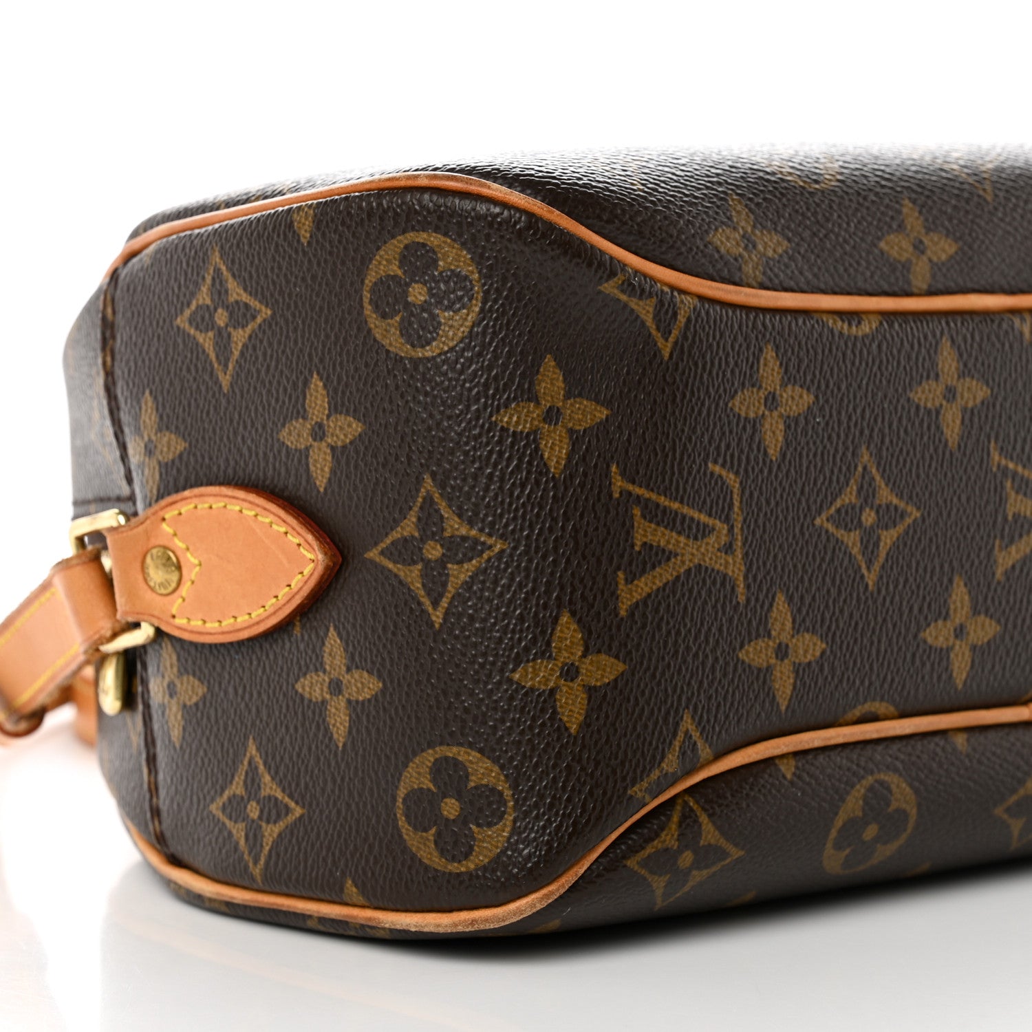 Louis Vuitton Monogram Blois 7 of 13
