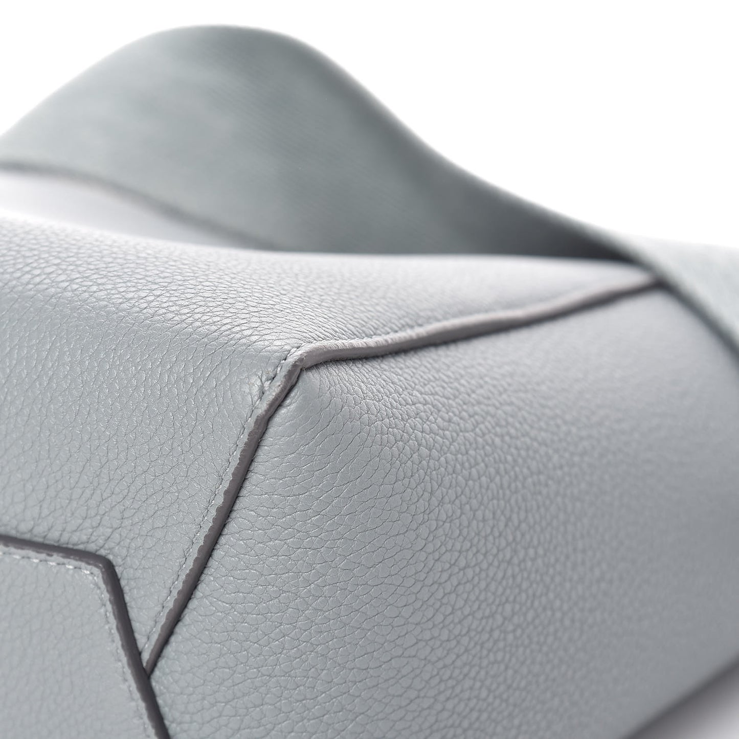 Soft Grained Calfskin Small Sangle Bucket Bag Storm