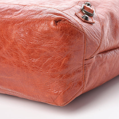 Balenciaga Agneau Classic Hardware Day Hobo Rouille 9 of 14