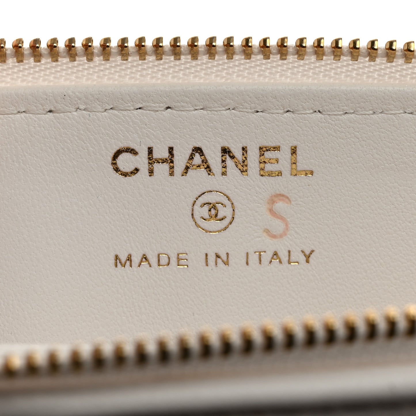Lambskin Quilted Wave Clutch White