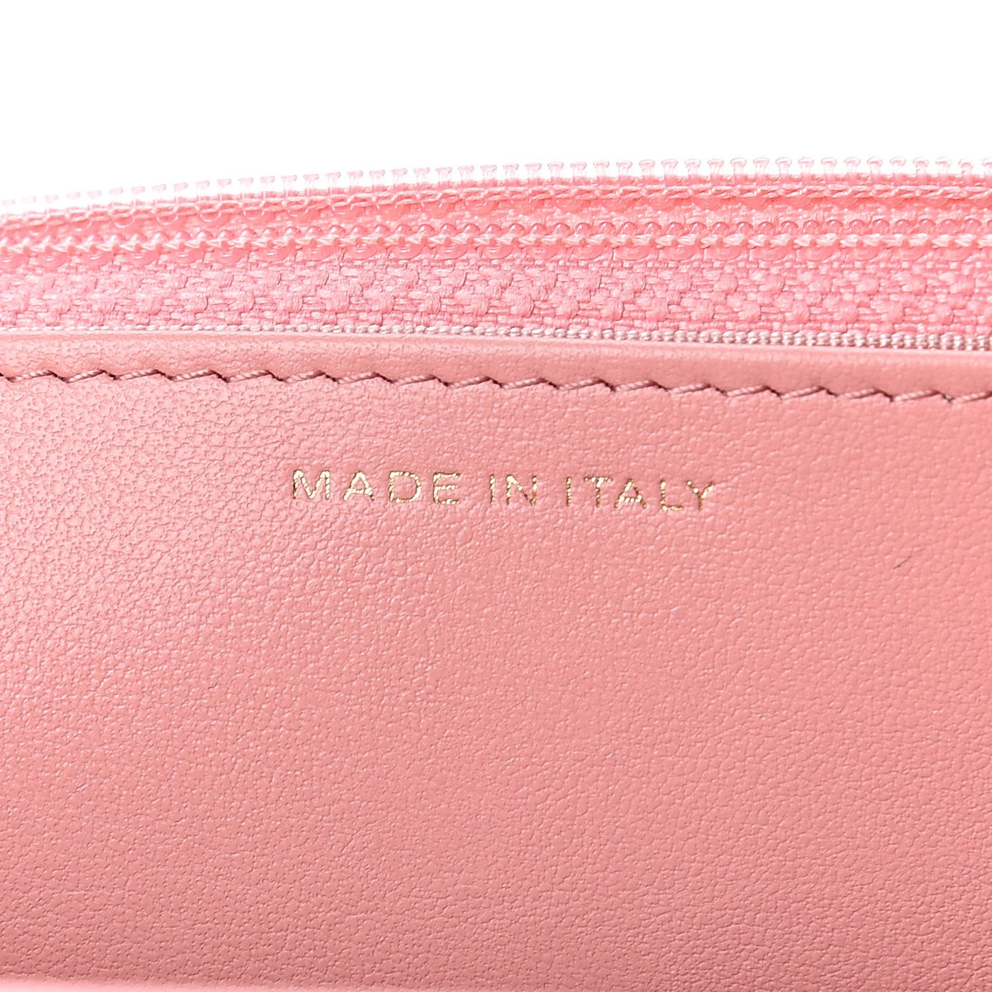 Iridescent Caviar Chevron Quilted Wallet On Chain WOC Pink