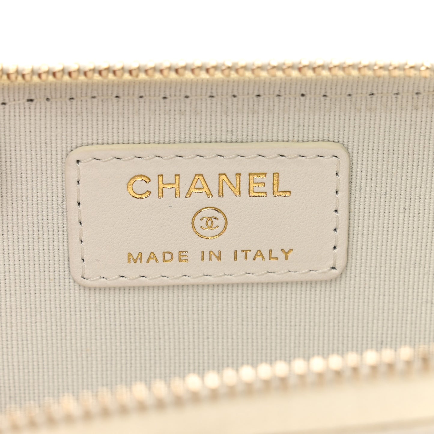 Caviar Quilted Zipped Key Holder Case White