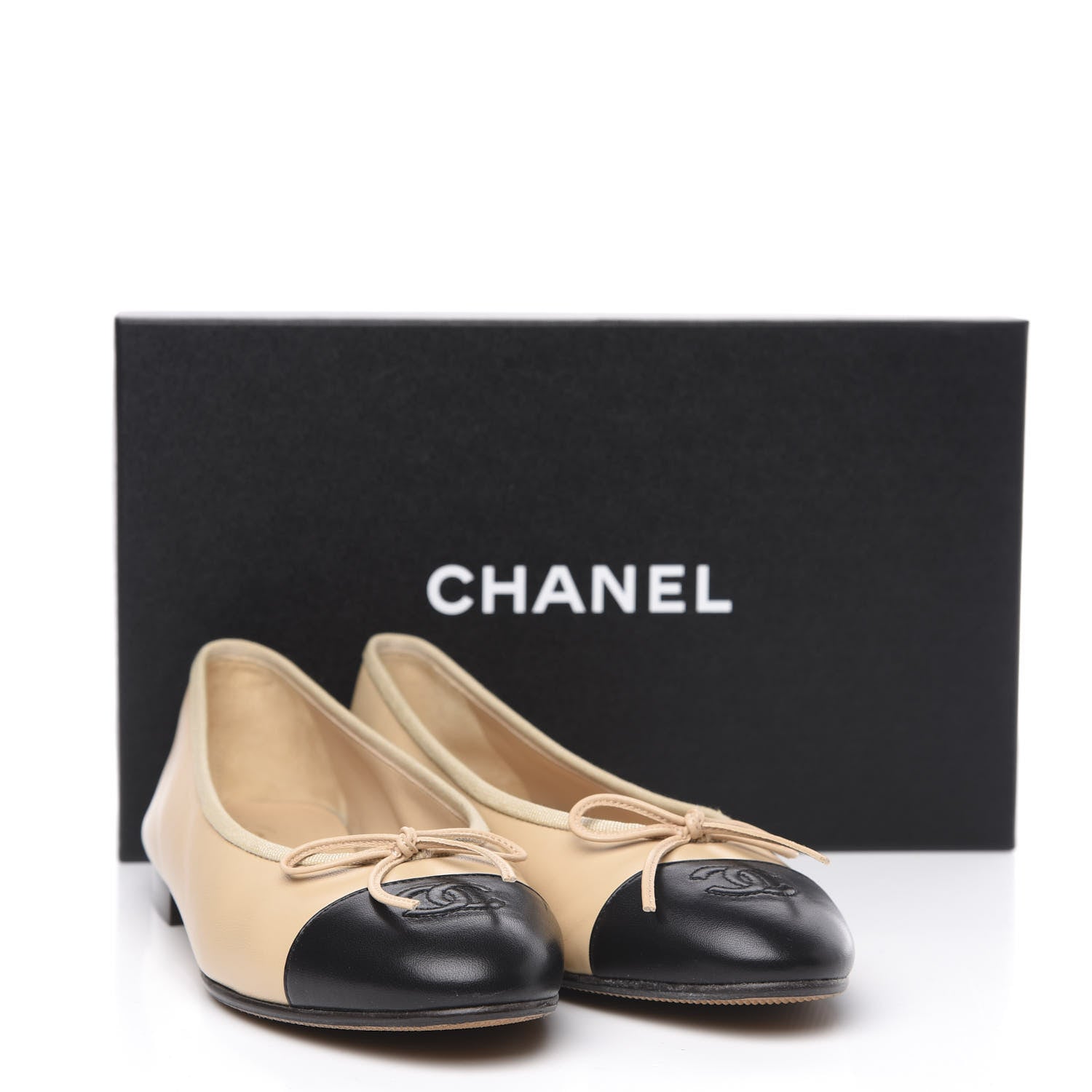 Chanel Lambskin Cap Toe CC Ballerina Flats 39 Beige Black 10 of 10