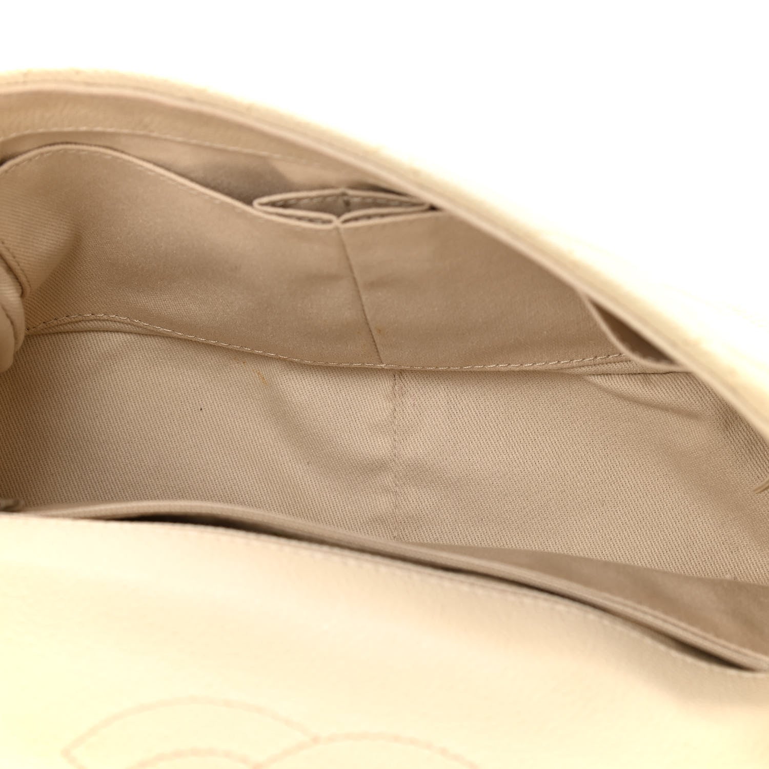 Chanel Caviar Quilted Medium Chic Quilt Flap White 5 of 11