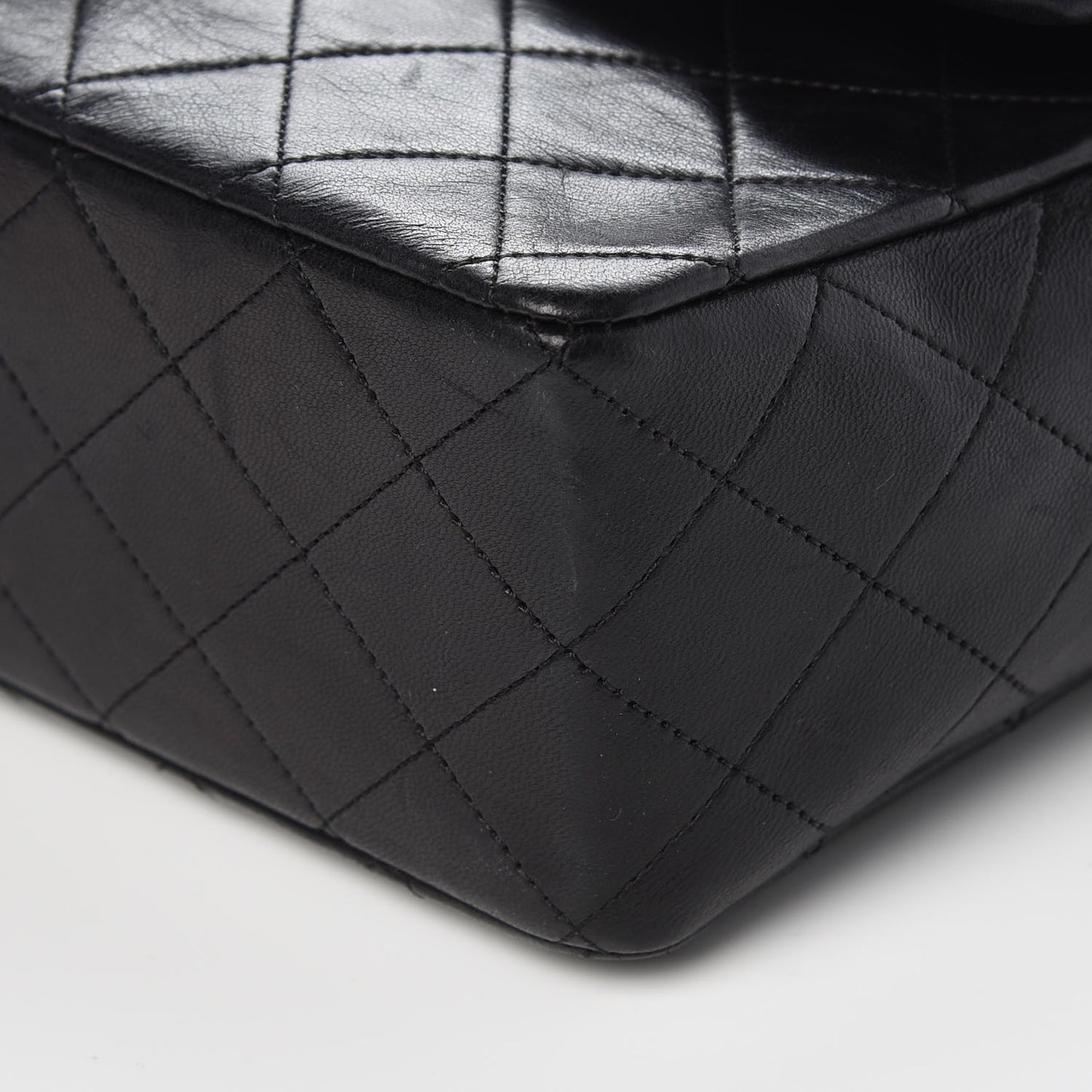 Lambskin Quilted Medium Single Flap Black
