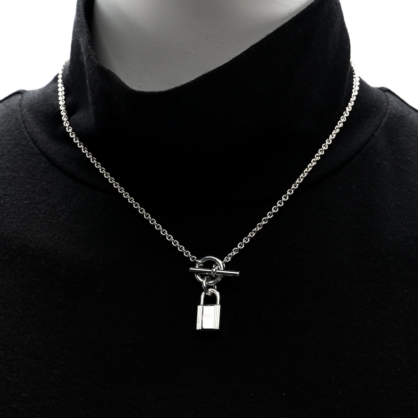 Sterling Silver Cadenas Kelly Lock Pendant Necklace