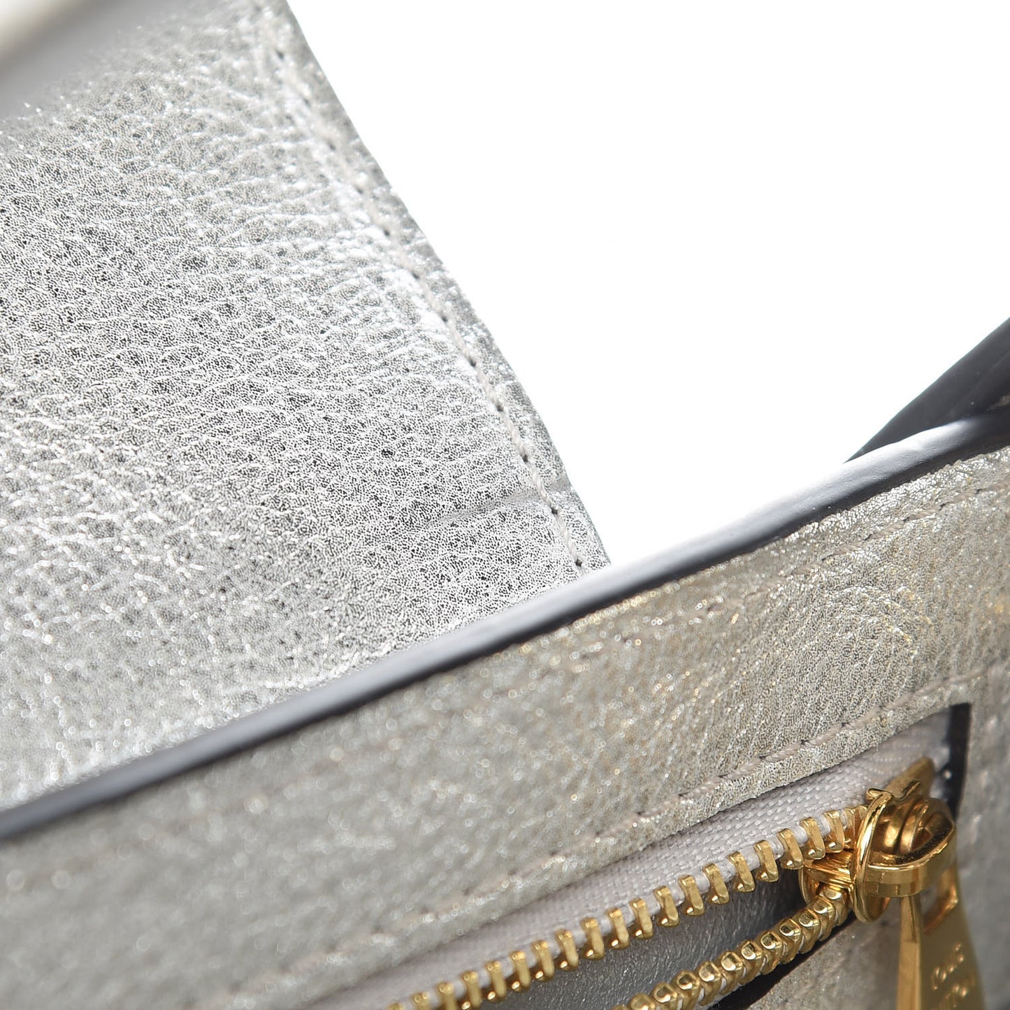 Metallic Taurillon Capucines BB Silver