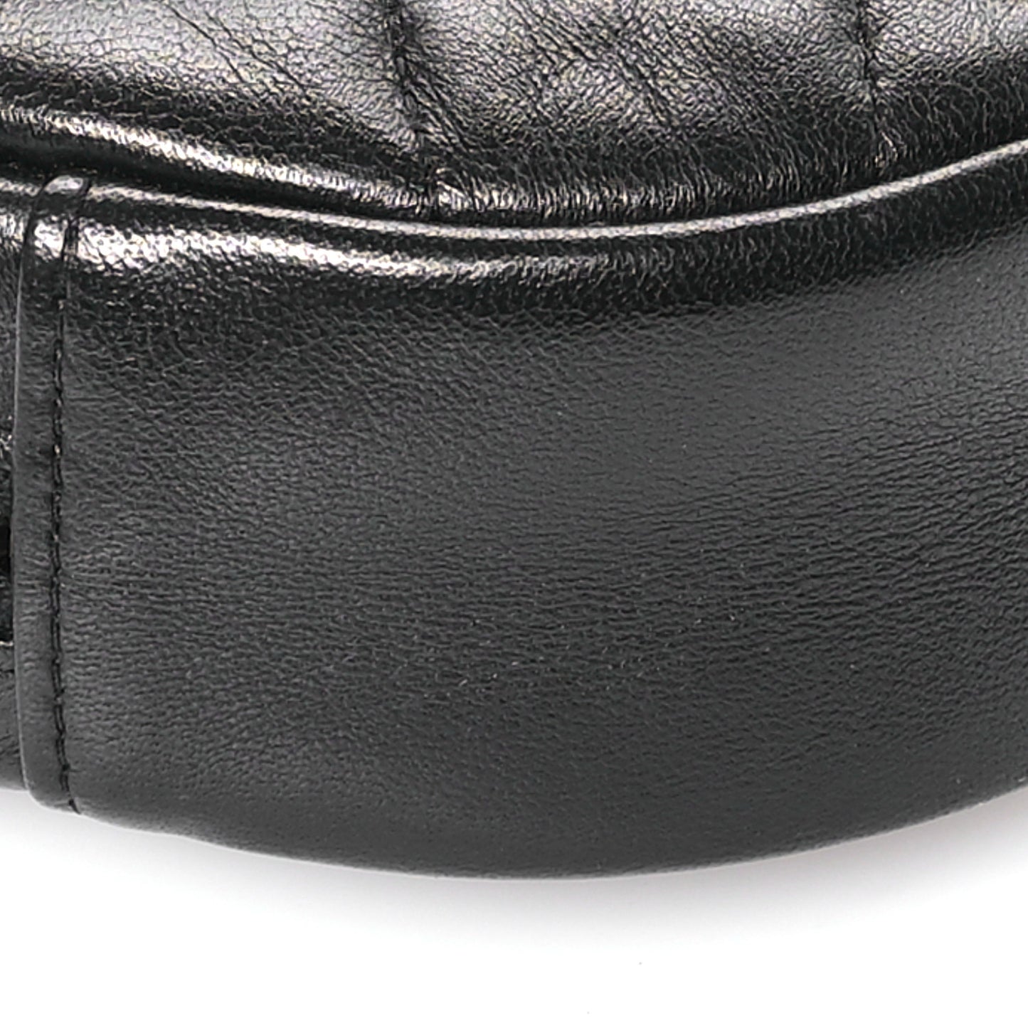 Lambskin Quilted Round Clutch With Chain Black
