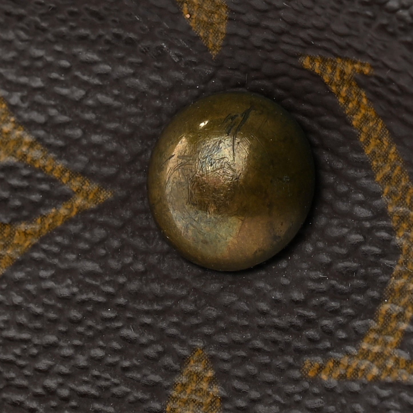 Monogram Petit Bucket 23