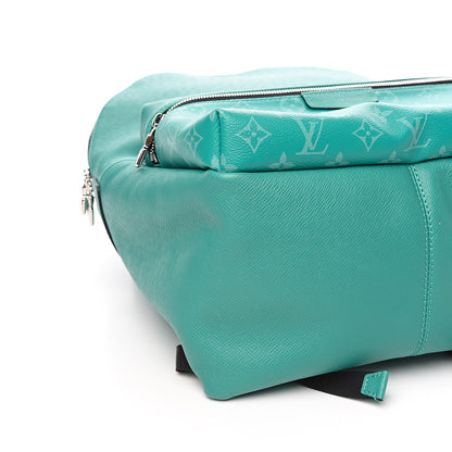 Louis Vuitton Taiga Monogram Discovery Backpack PM Vert 8 of 10