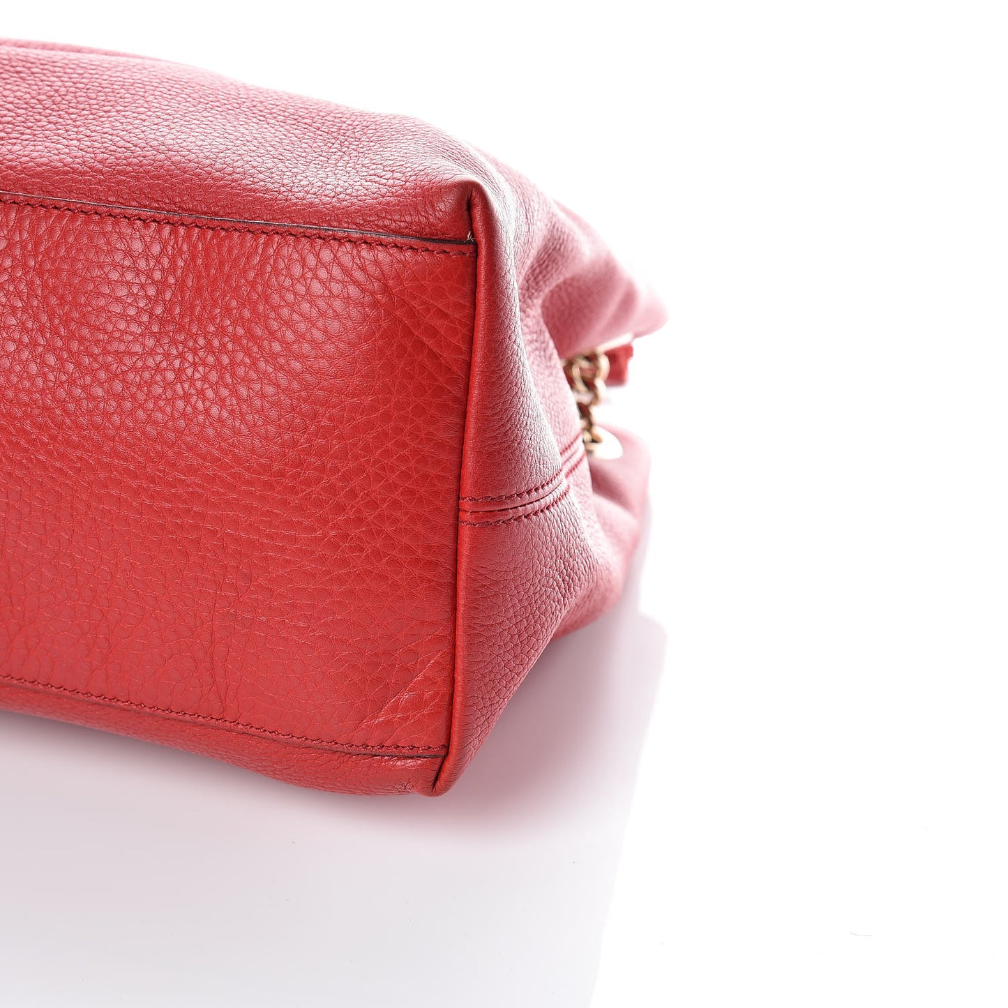 Pebbled Calfskin Medium Soho Chain Shoulder Bag Tabasco Red