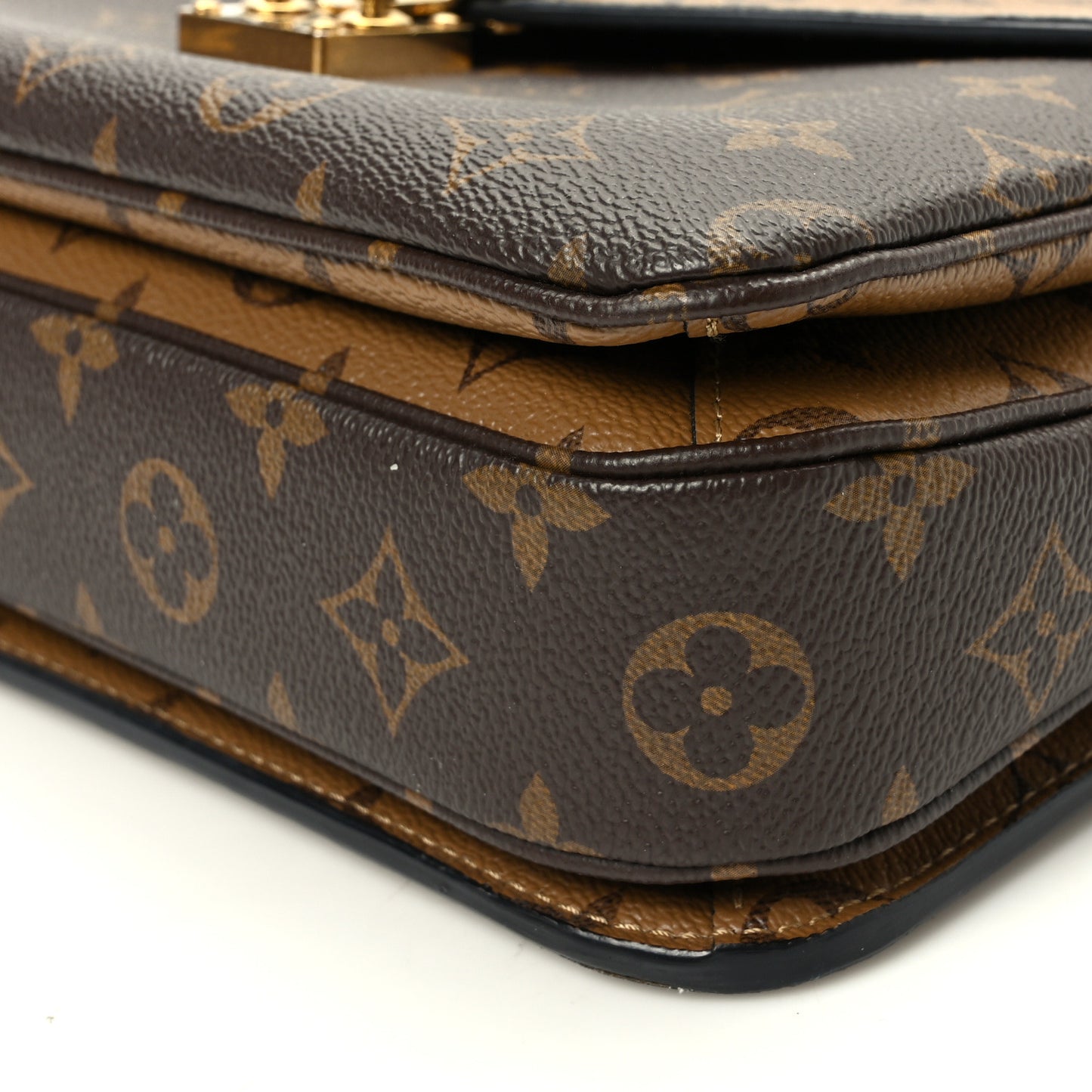 Reverse Monogram Pochette Metis