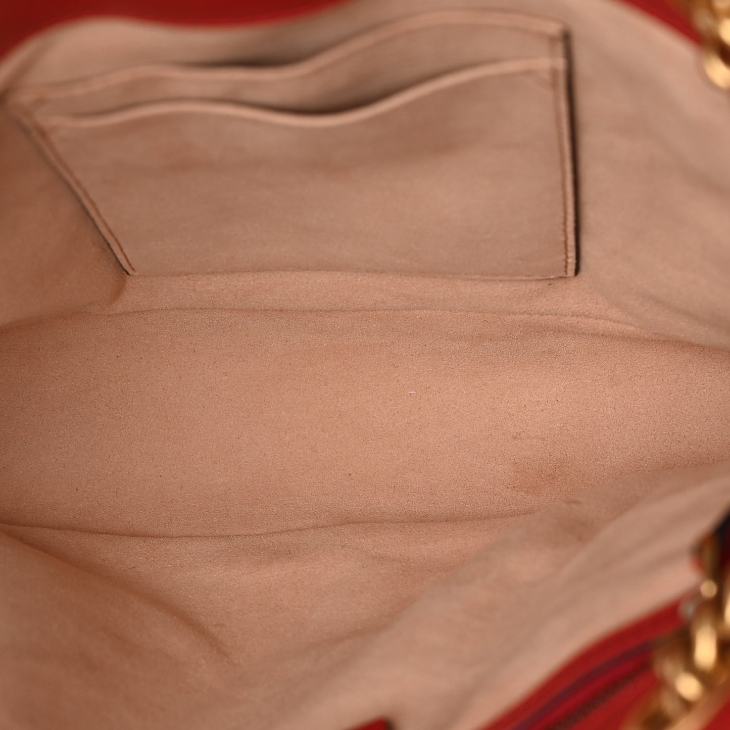 Calfskin Matelasse Medium GG Marmont Open Top Shoulder Bag Hibiscus Red
