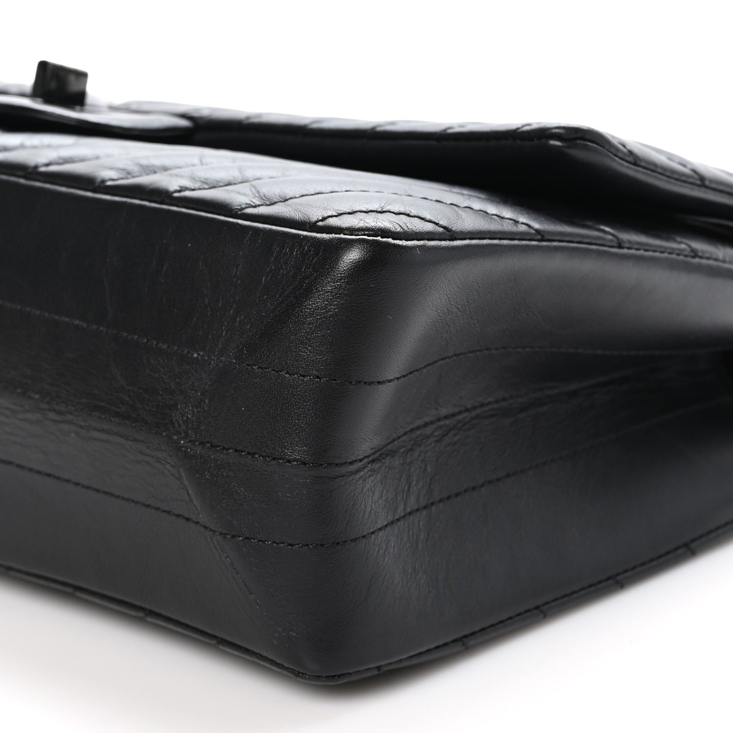 Aged Calfskin Chevron Quilted 2.55 Reissue 226 So Black