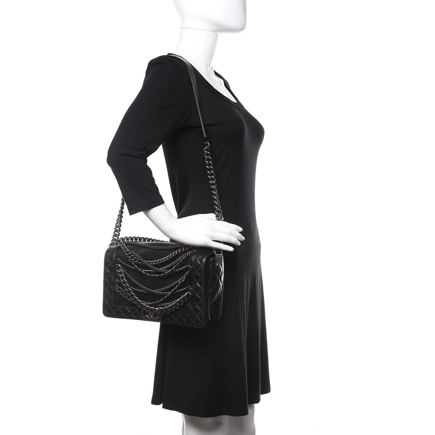 Calfskin Enchained Medium Boy Flap Black