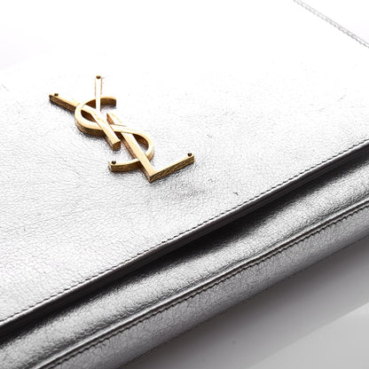 Saint Laurent Grained Metallic Calfskin Monogram Chain Wallet Argento 8 of 19