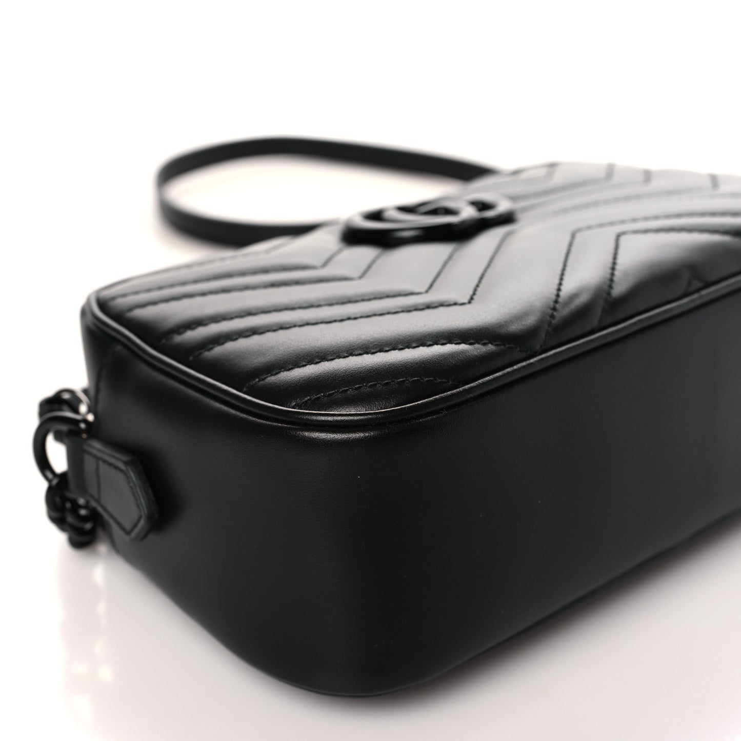 Calfskin Matelasse Monochrome Small GG Marmont Chain Shoulder Bag Black