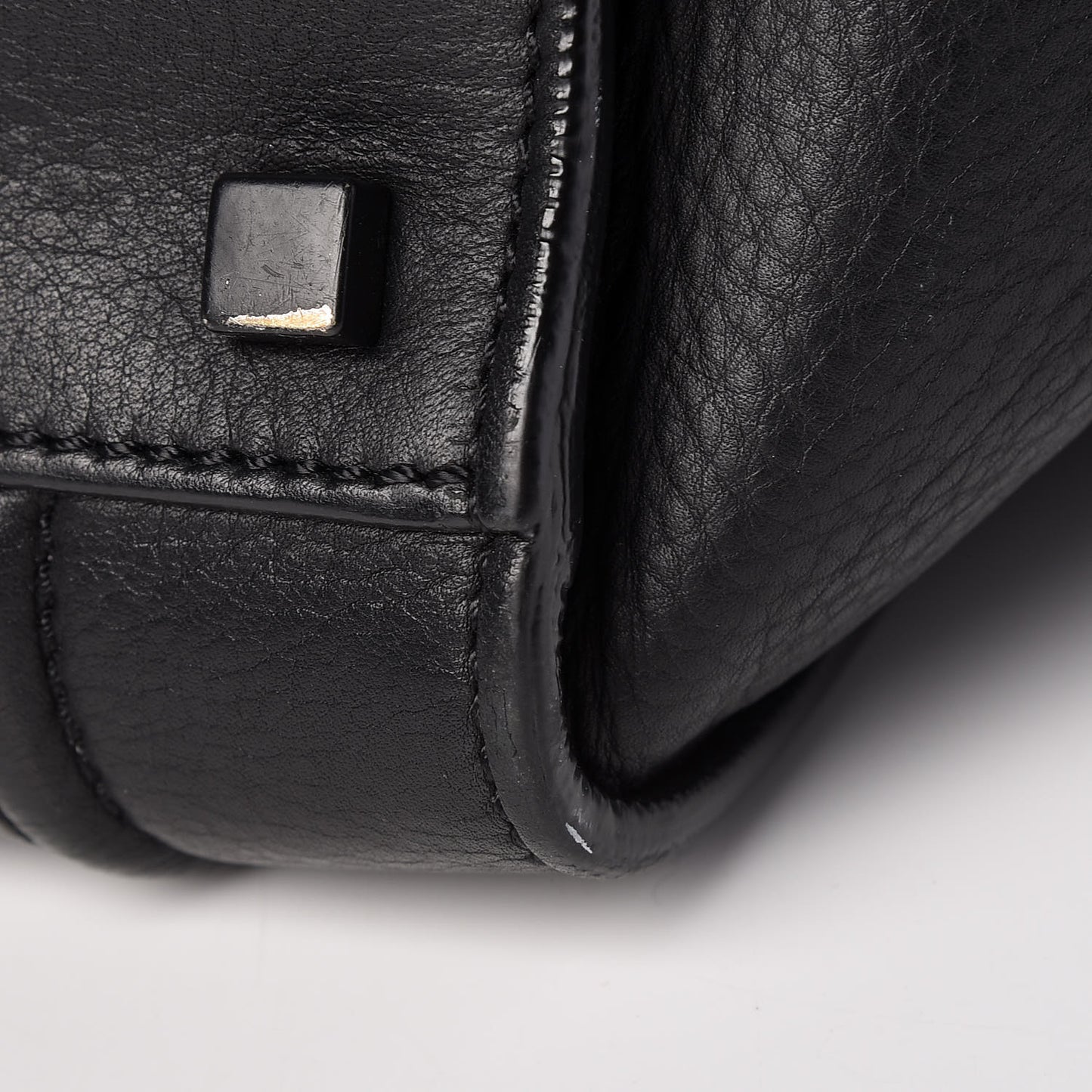 Supple Calfskin Medium Phantom Luggage Black