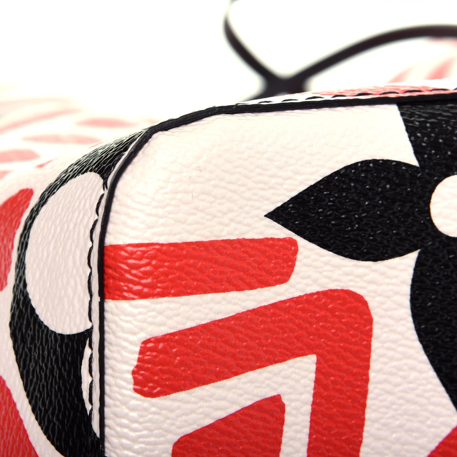 Louis Vuitton Monogram Giant Crafty NeoNoe MM Creme Rouge Black 7 of 12