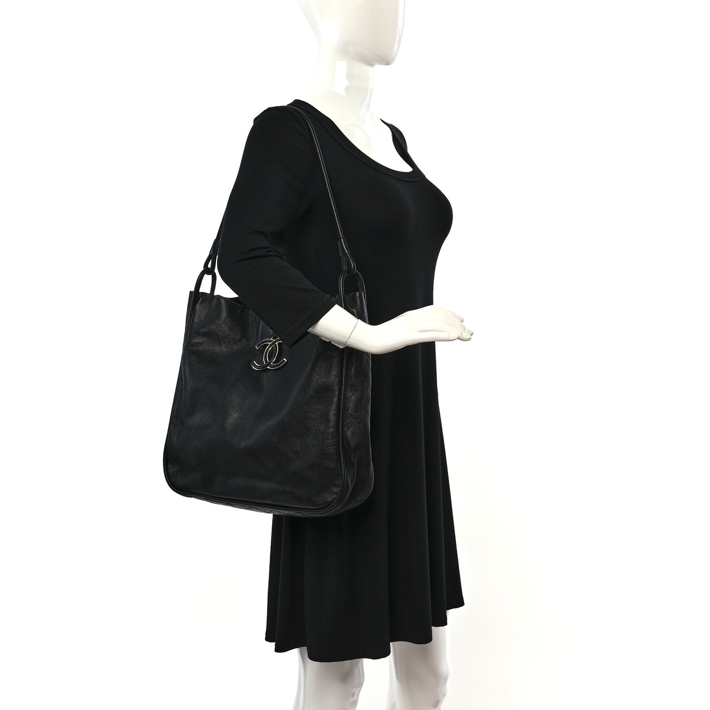 Calfskin Coco Curve Tote Black