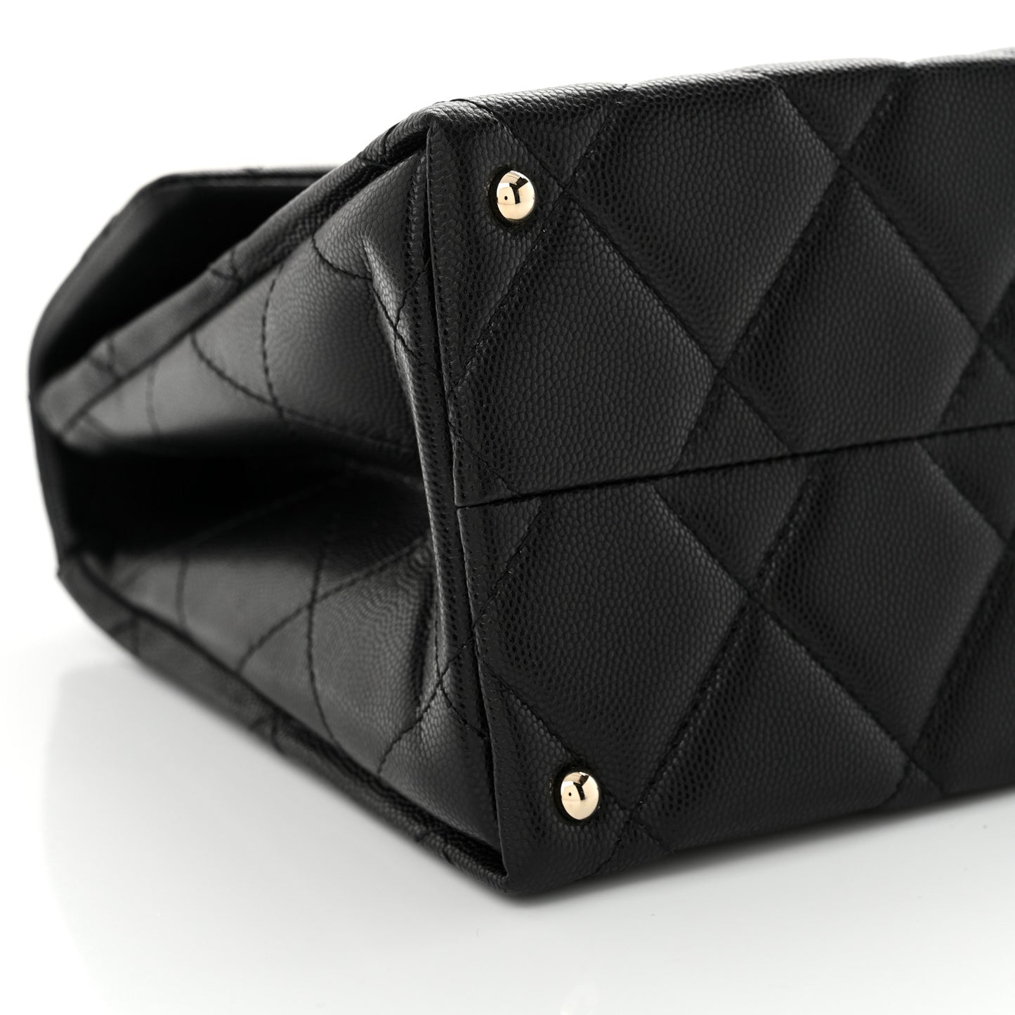 Caviar Quilted Medium Retro Twist Top Handle Flap Black